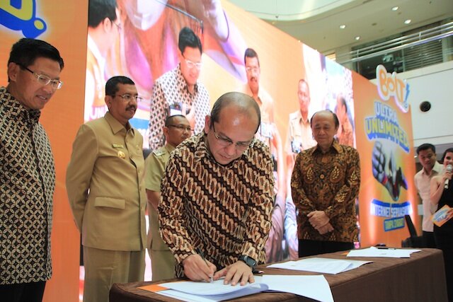 Penandatanganan Nota Kesepahaman (MoU) dengan pihak PT First Media Tbk